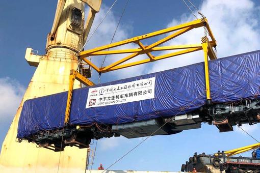 尼日利亚首位女火车司机：铁轨如何承载中非情谊？